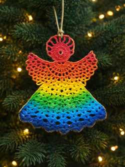 ange au crochet peint arc en ciel