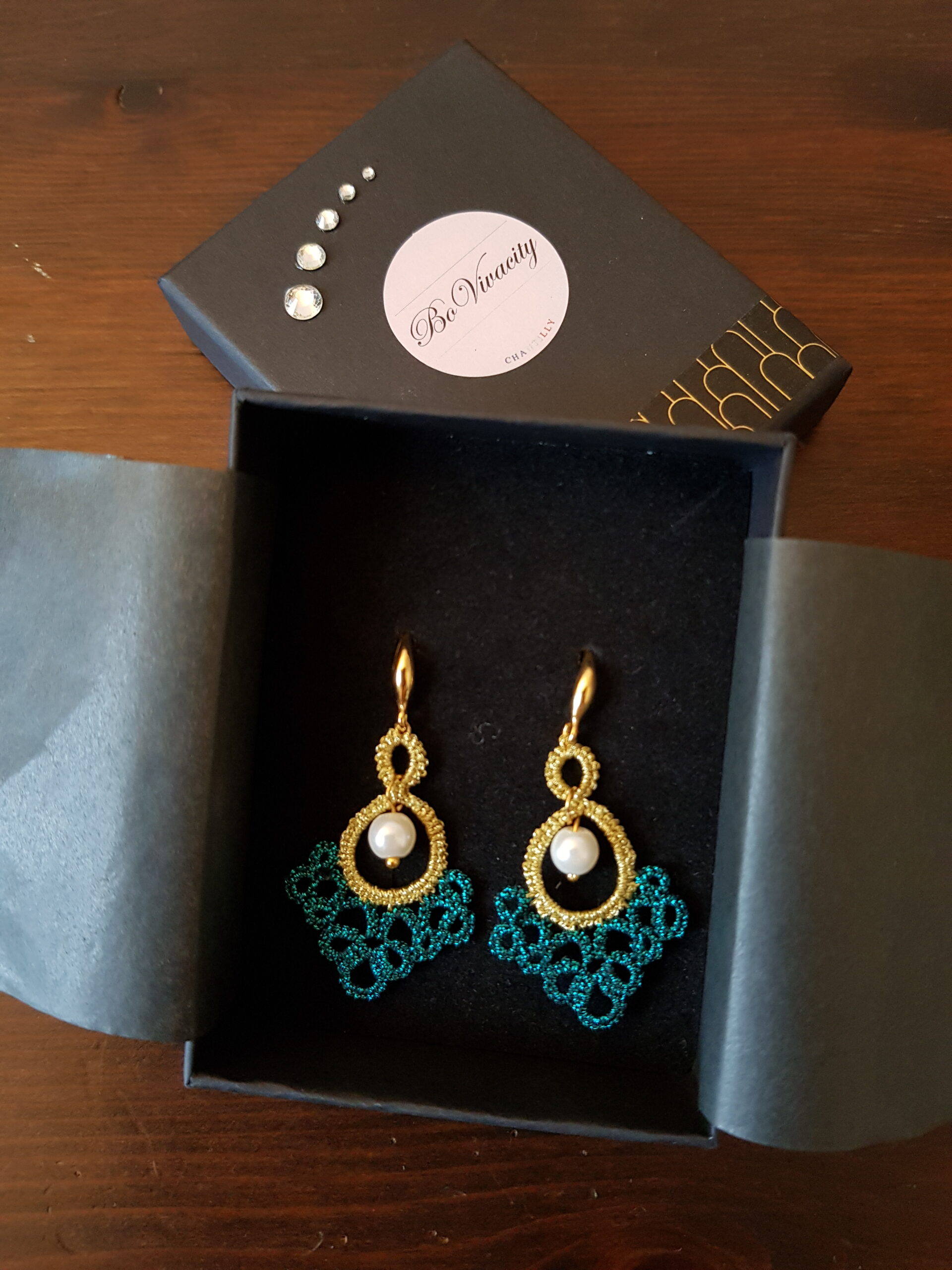 boucles d'oreilles en dentelles boucles d'oreilles en dentelles