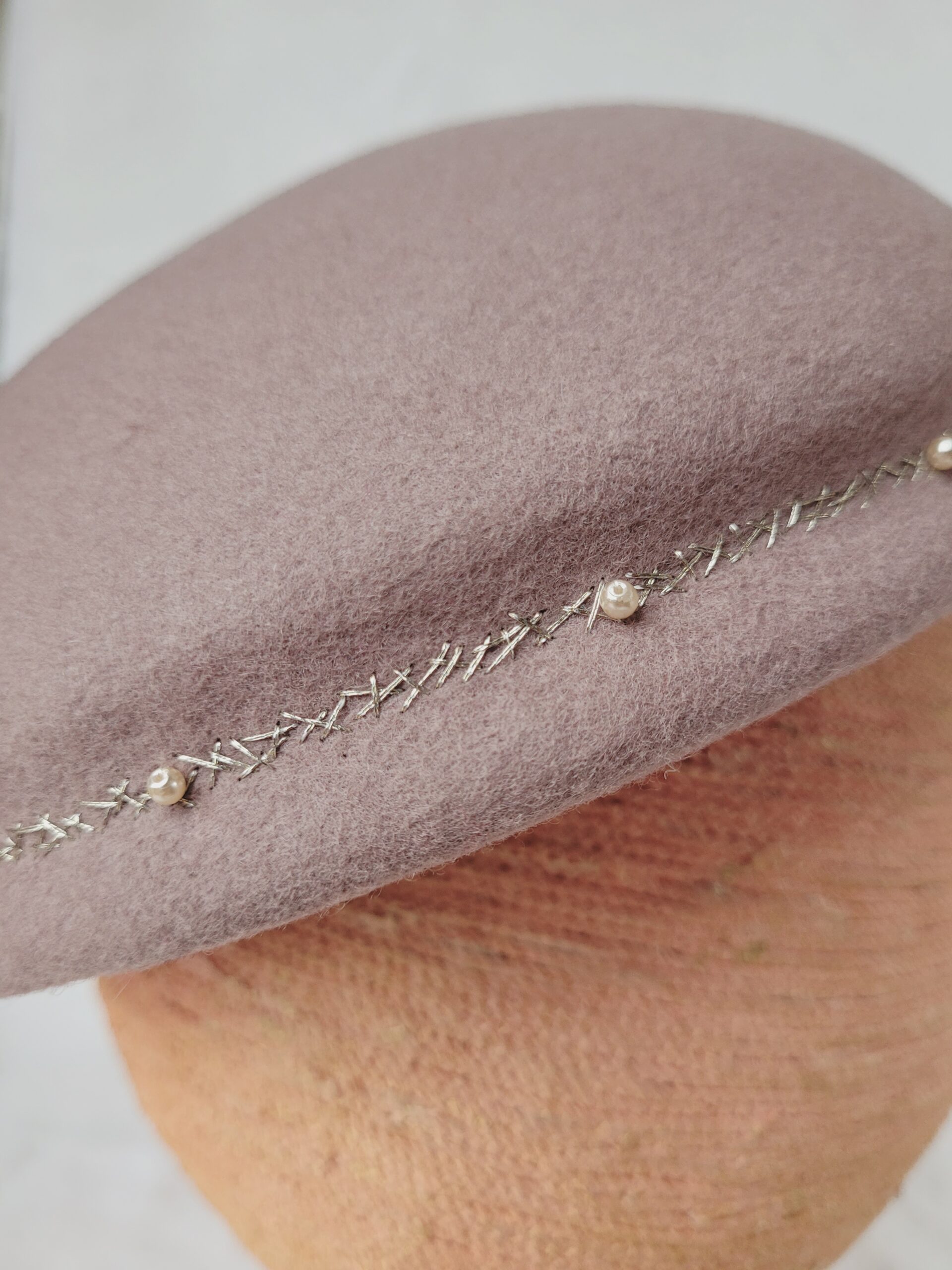 casquette brodée en feutre casquette brodée en feutre