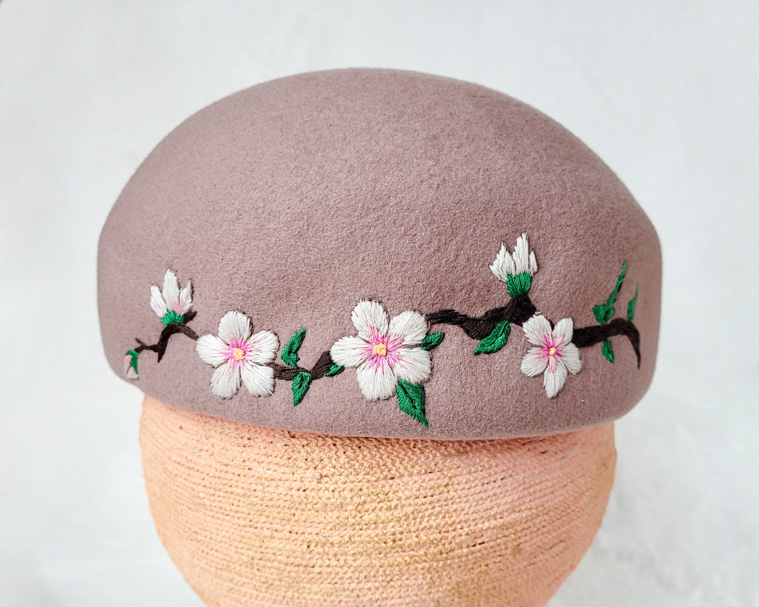 casquette brodée en feutre casquette brodée en feutre