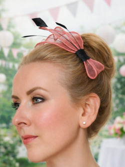 fascinator à pétales corail