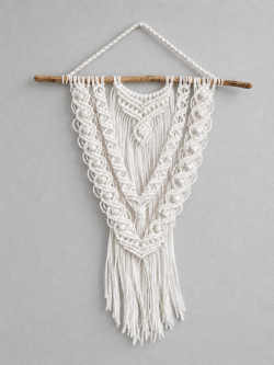 suspension macrame mural blanc